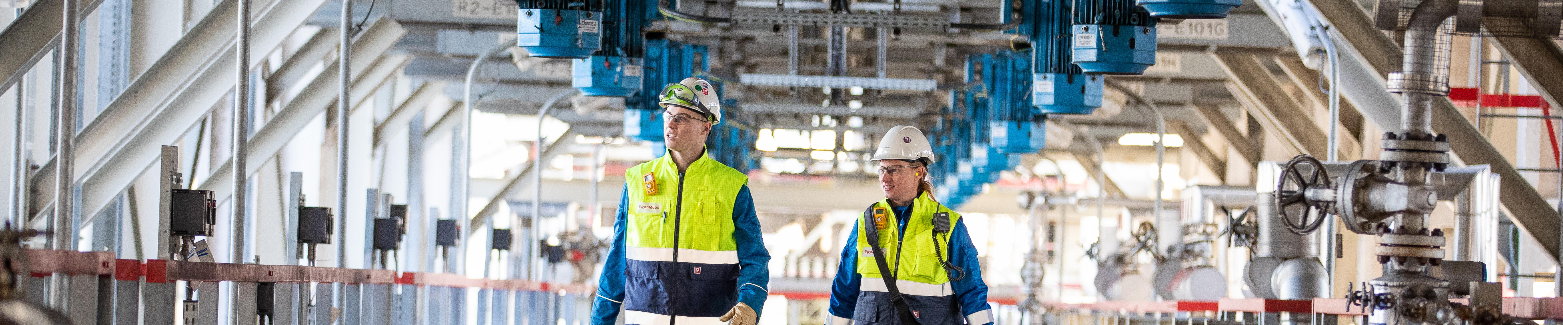employees walking through the refinery in Antwerp